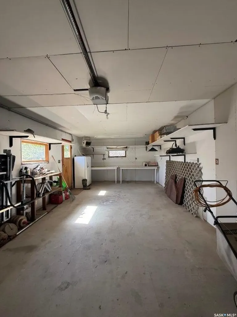 202 3rd Avenue E Kindersley SK S0L 1S0