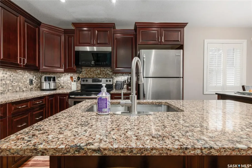 33 Wood Lily Drive Moose Jaw SK S6J 1E6