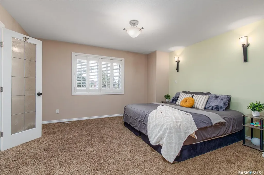 33 Wood Lily Drive Moose Jaw SK S6J 1E6