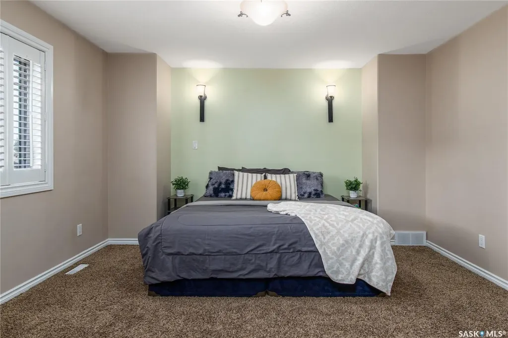 33 Wood Lily Drive Moose Jaw SK S6J 1E6