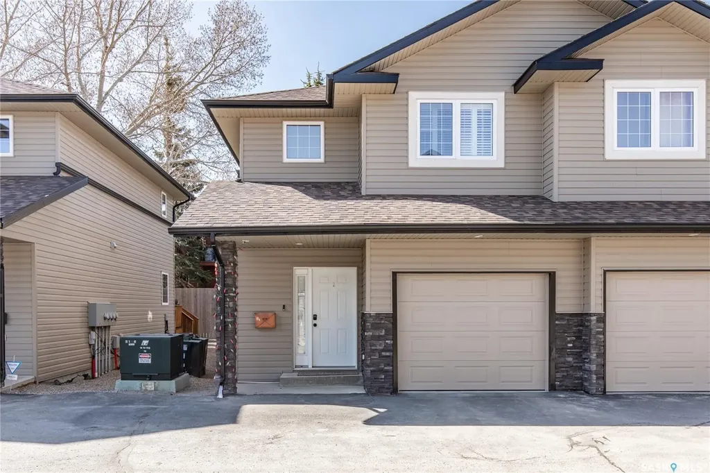 33 Wood Lily Drive Moose Jaw SK S6J 1E6