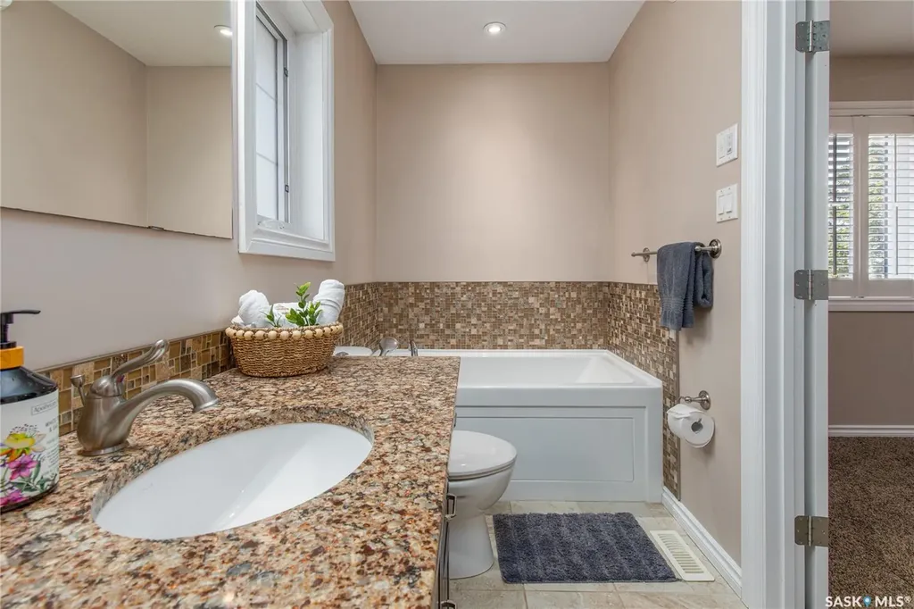 33 Wood Lily Drive Moose Jaw SK S6J 1E6