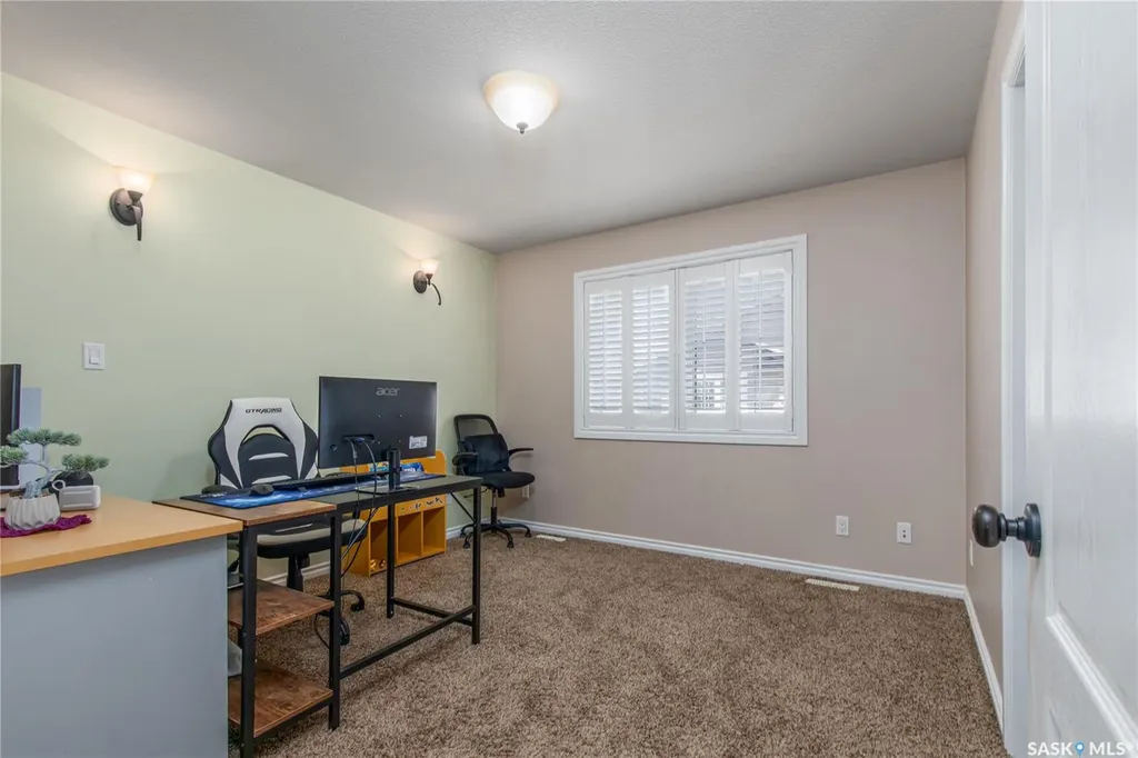 33 Wood Lily Drive Moose Jaw SK S6J 1E6