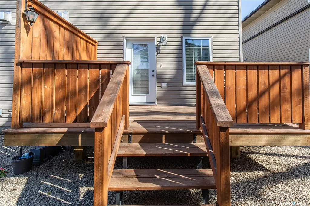 33 Wood Lily Drive Moose Jaw SK S6J 1E6