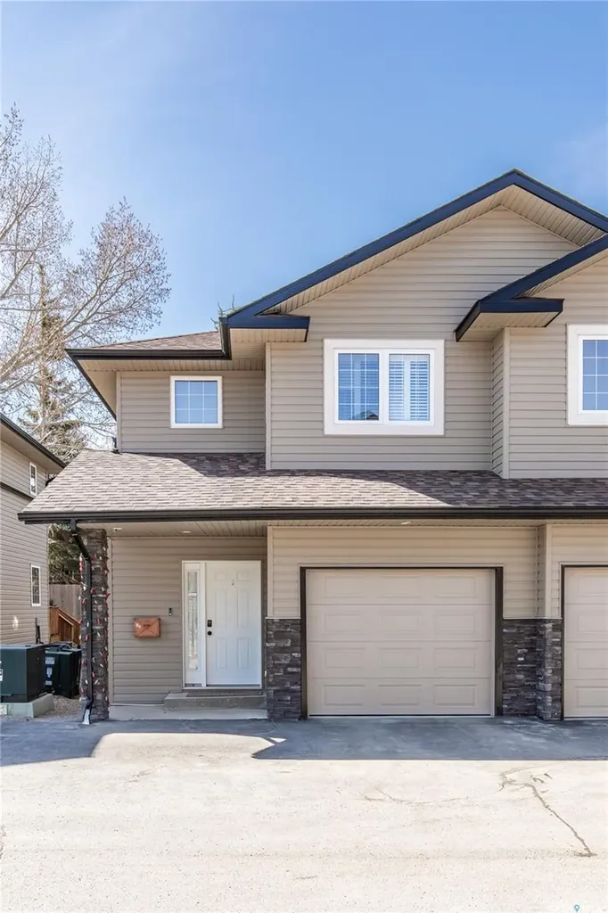 33 Wood Lily Drive Moose Jaw SK S6J 1E6