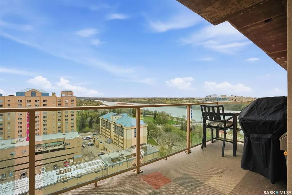902 Spadina Crescent E Saskatoon SK S7K 0G8