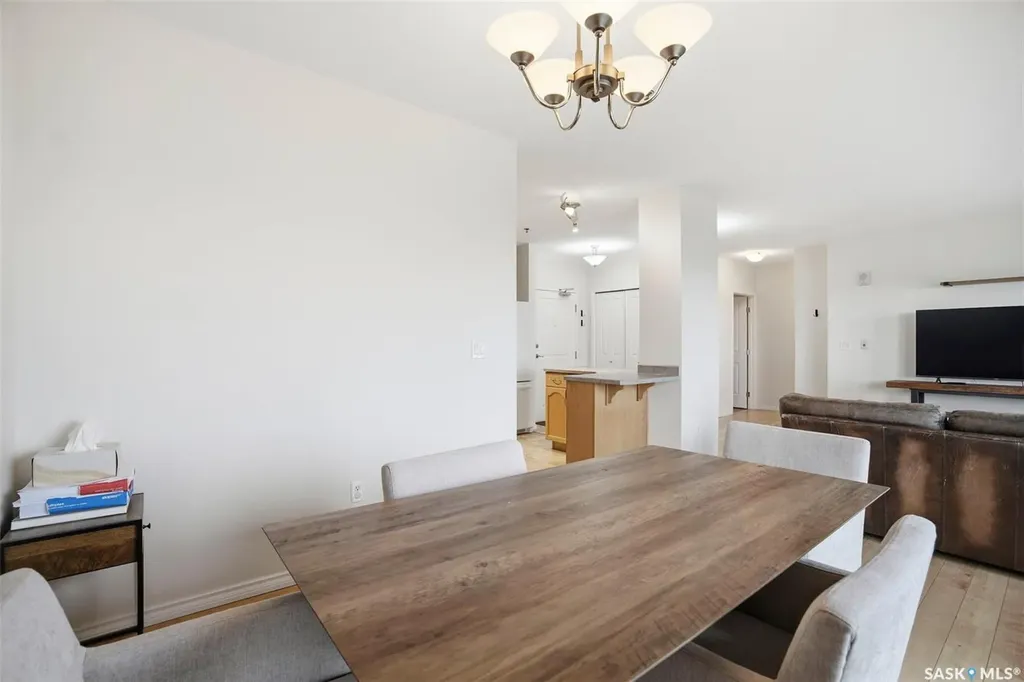 902 Spadina Crescent E Saskatoon SK S7K 0G8