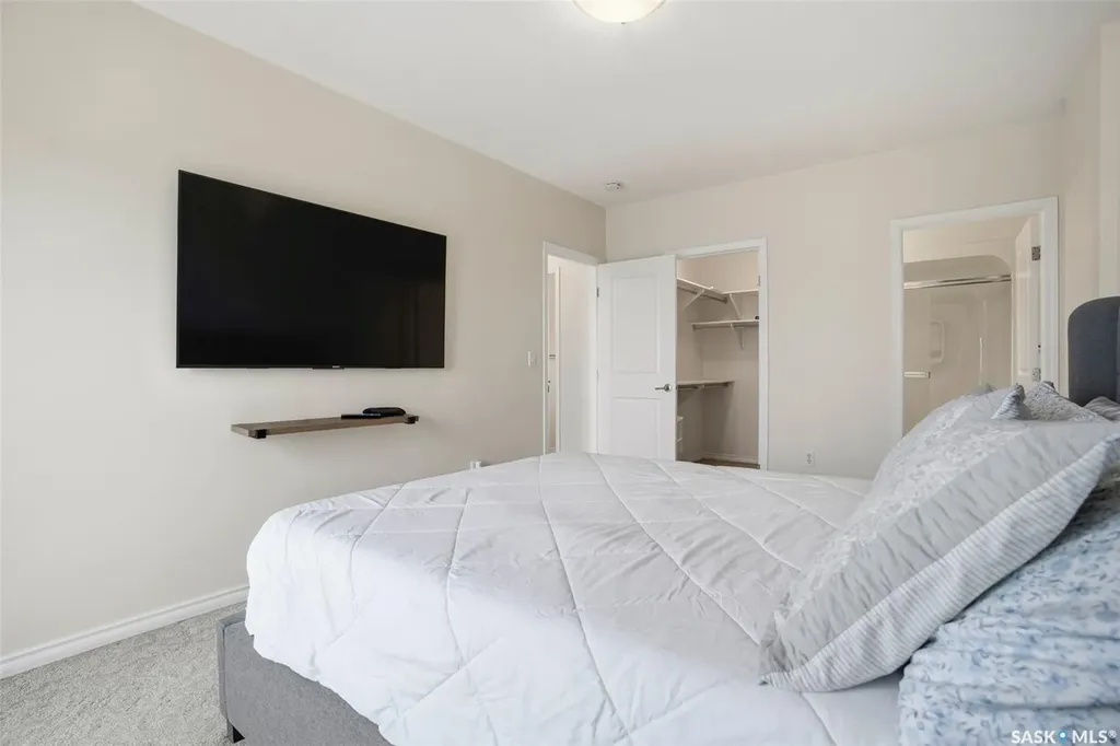 902 Spadina Crescent E Saskatoon SK S7K 0G8