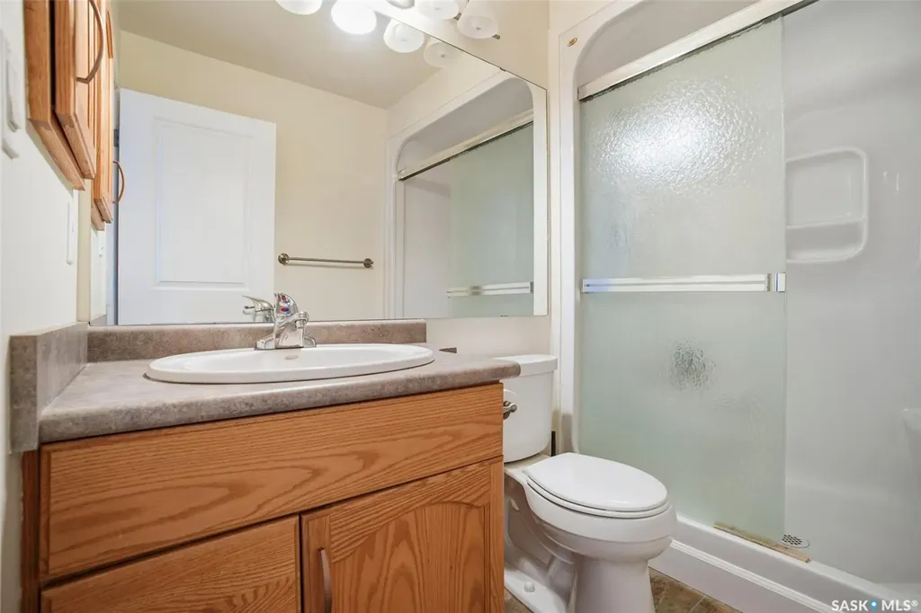 902 Spadina Crescent E Saskatoon SK S7K 0G8