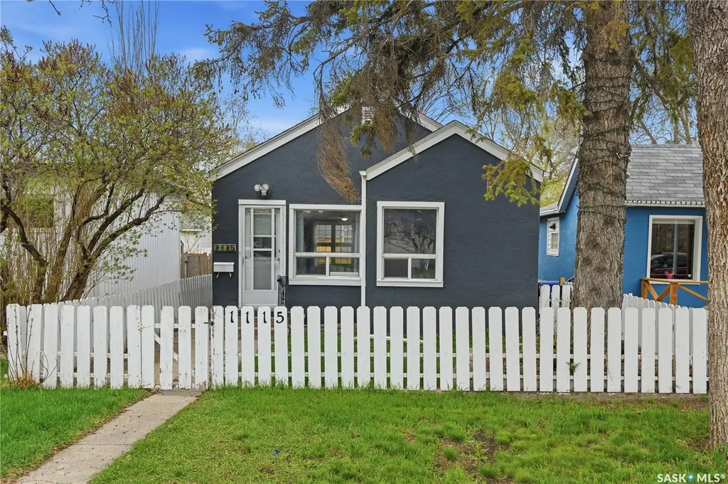 1115 J Avenue N Saskatoon SK S7L 2L5