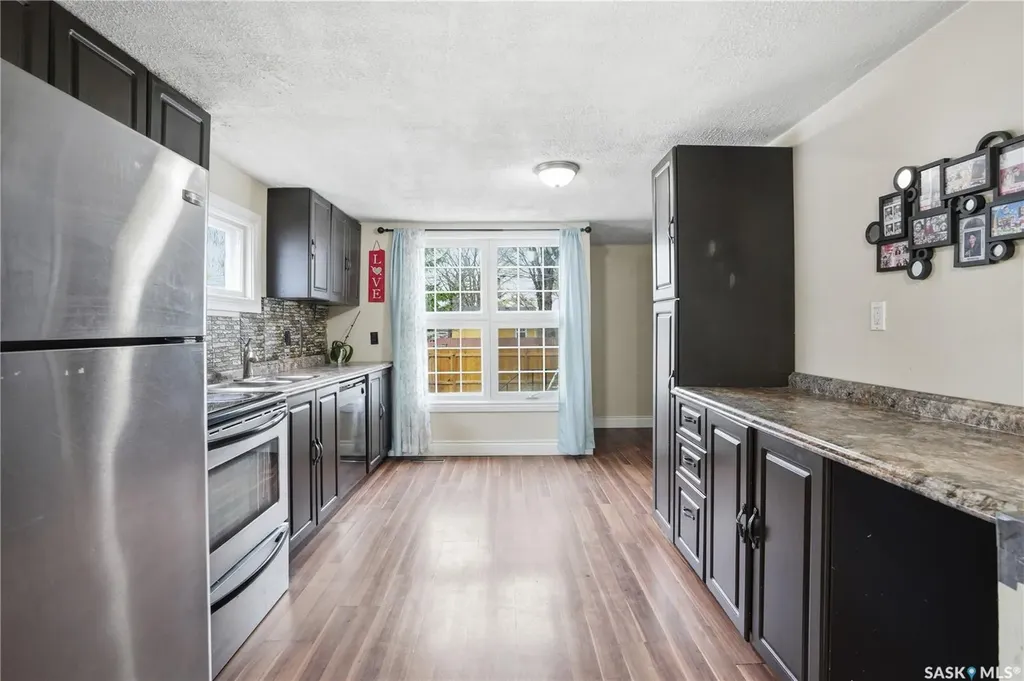 1115 J Avenue N Saskatoon SK S7L 2L5