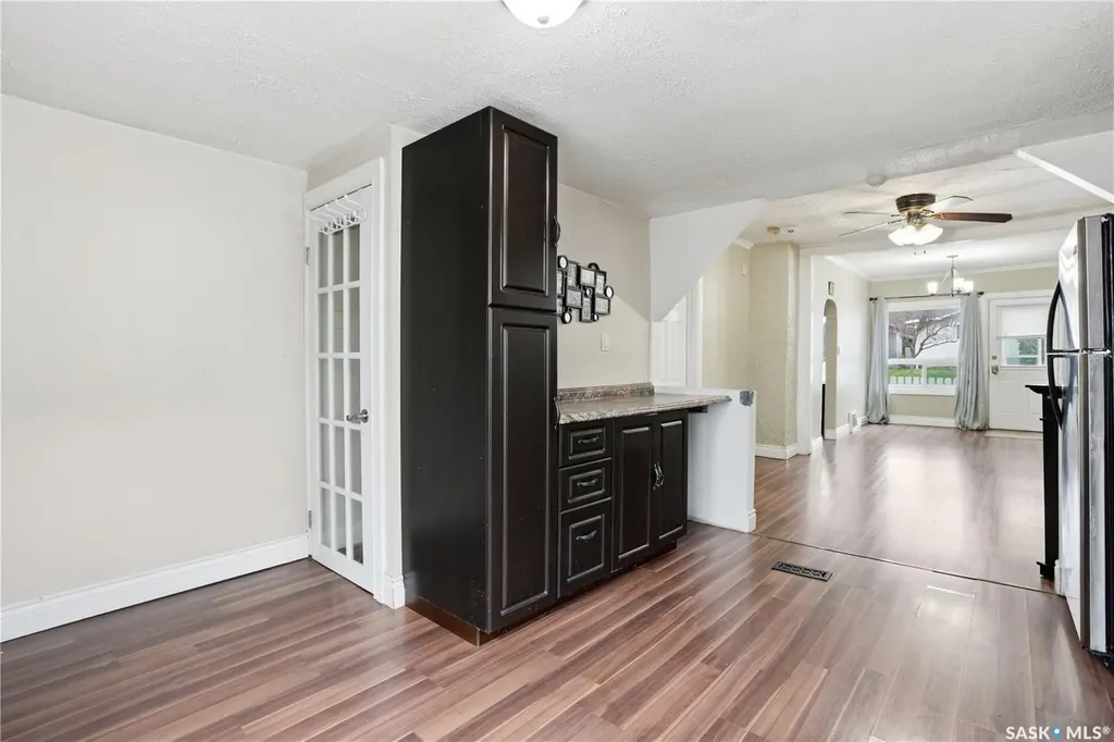 1115 J Avenue N Saskatoon SK S7L 2L5