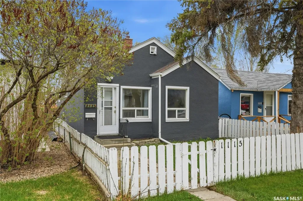 1115 J Avenue N Saskatoon SK S7L 2L5