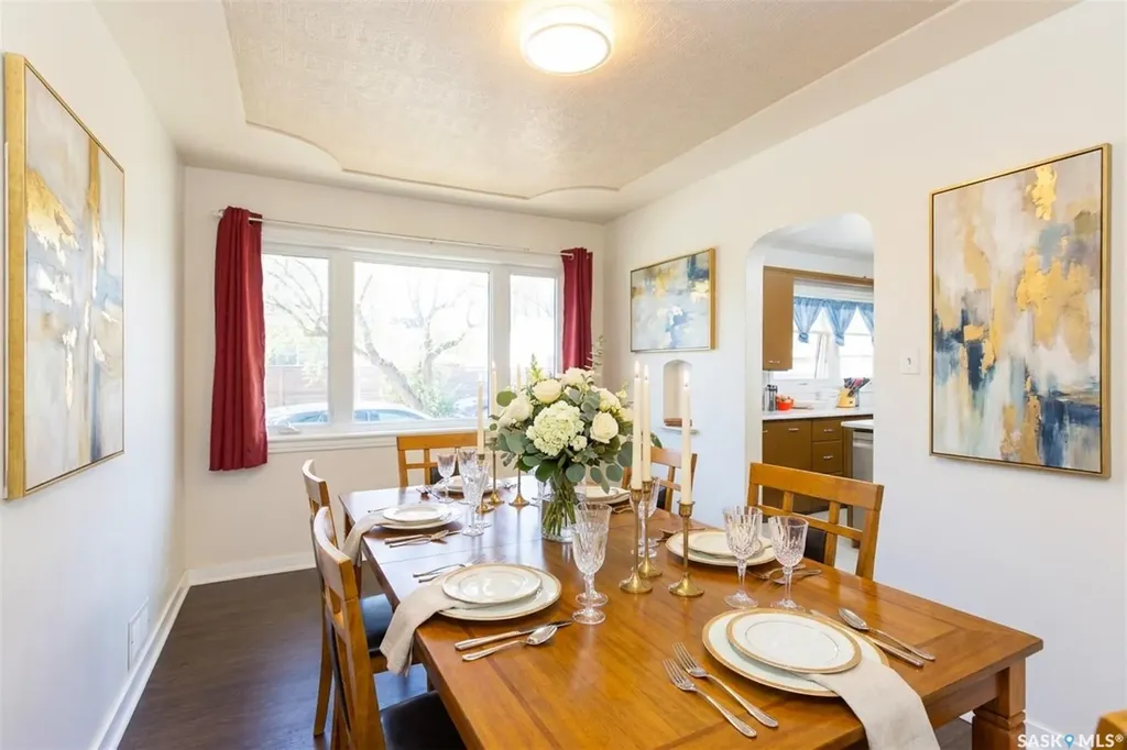 1204 3rd Avenue NW Moose Jaw SK S6H 3V3
