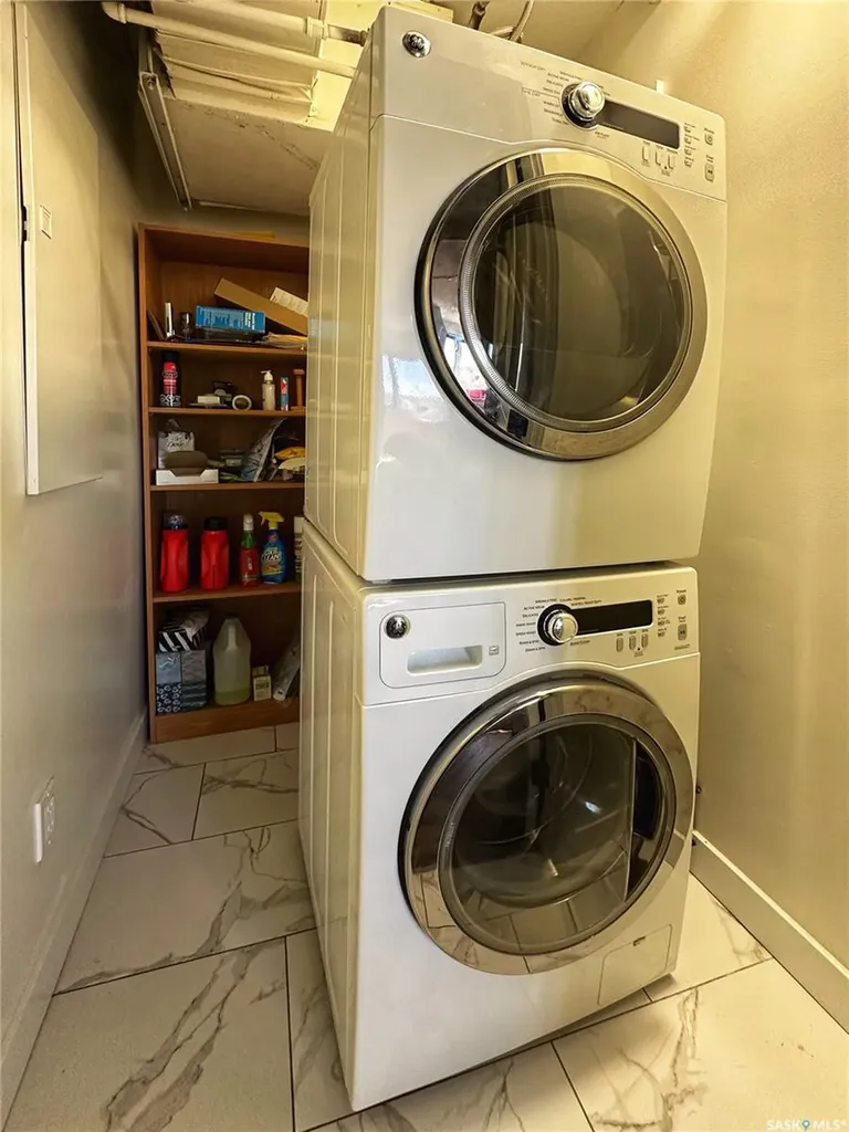 424 Spadina Crescent E Saskatoon SK S7K 6X7