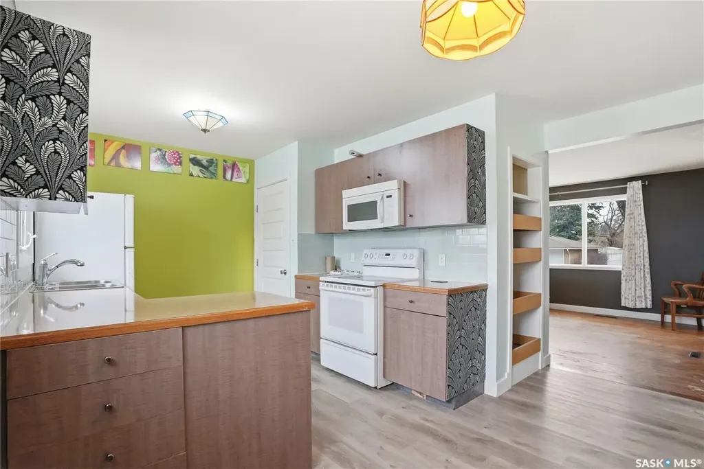 4 Dunning Crescent Saskatoon SK S7J 2S5