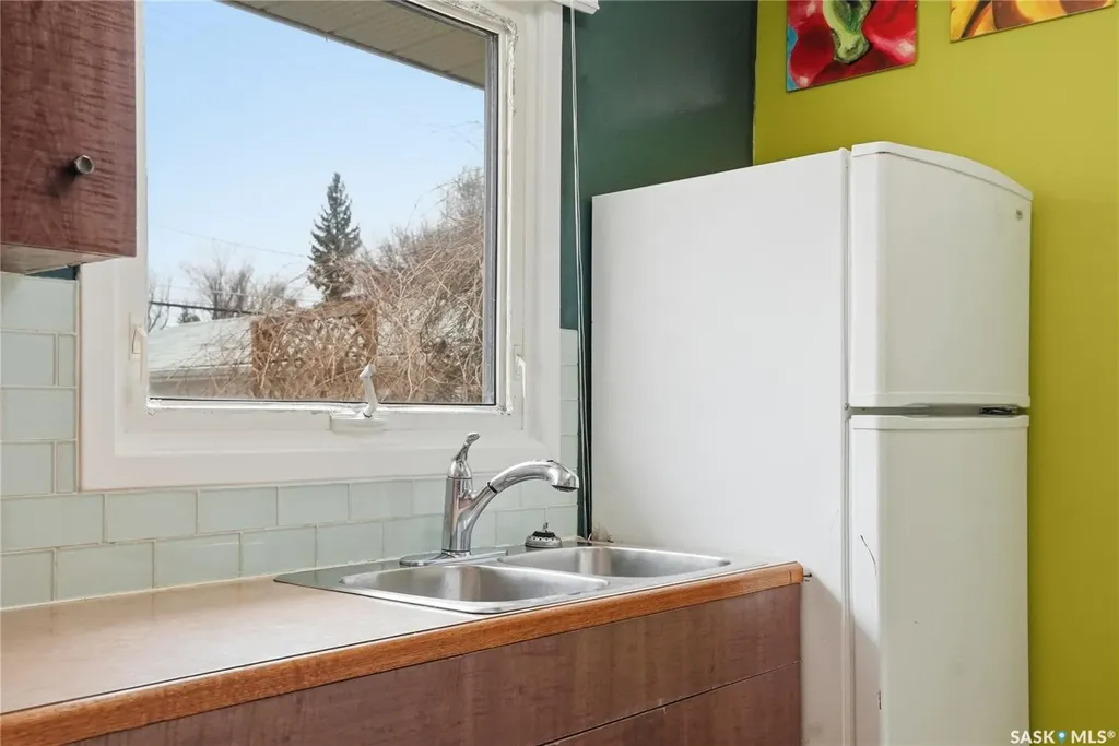 4 Dunning Crescent Saskatoon SK S7J 2S5