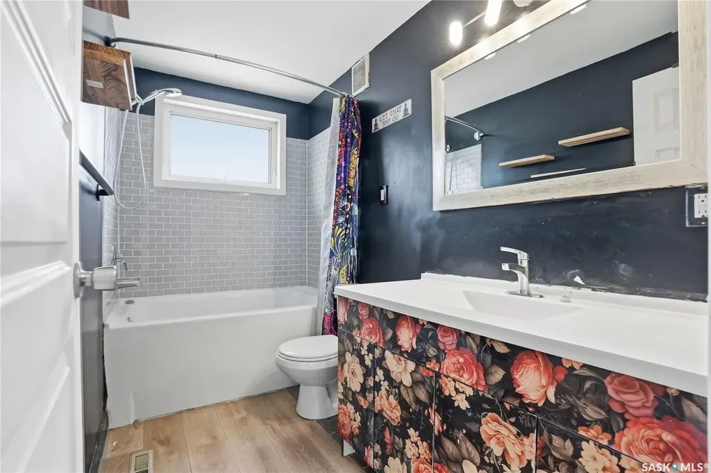 4 Dunning Crescent Saskatoon SK S7J 2S5