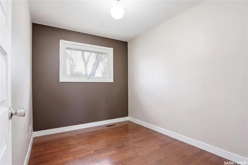 4 Dunning Crescent Saskatoon SK S7J 2S5