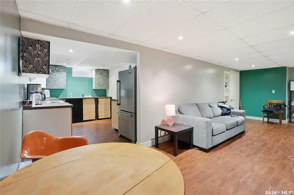 4 Dunning Crescent Saskatoon SK S7J 2S5