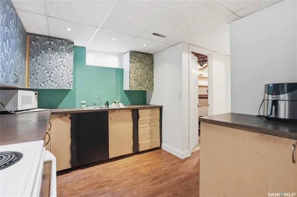 4 Dunning Crescent Saskatoon SK S7J 2S5