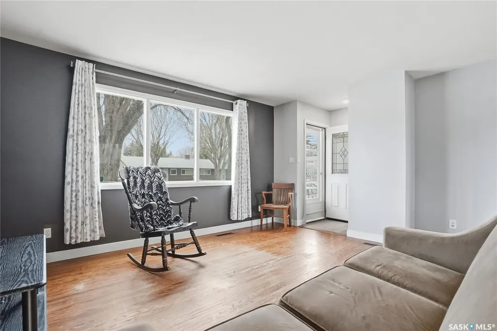 4 Dunning Crescent Saskatoon SK S7J 2S5