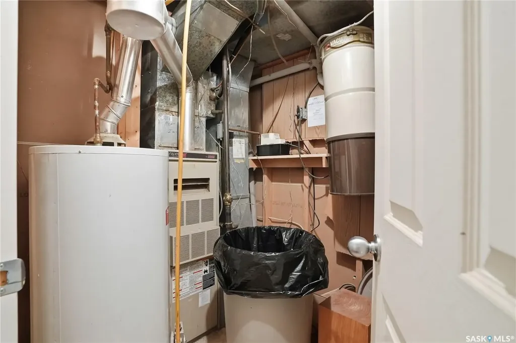 4 Dunning Crescent Saskatoon SK S7J 2S5