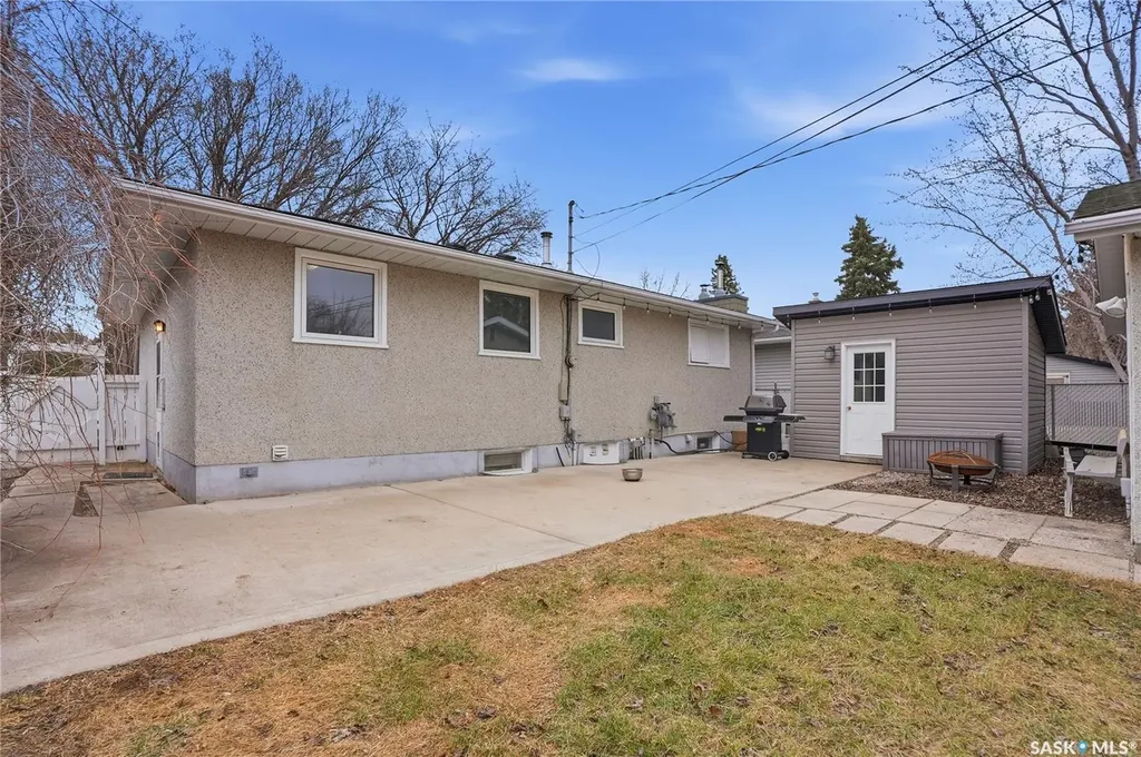 4 Dunning Crescent Saskatoon SK S7J 2S5