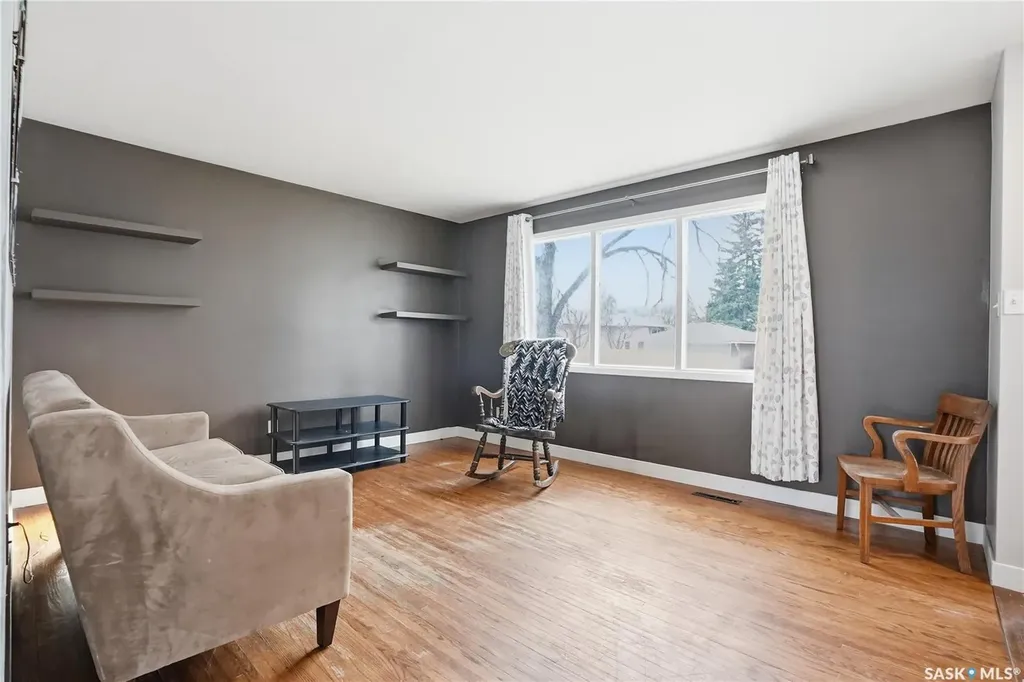 4 Dunning Crescent Saskatoon SK S7J 2S5