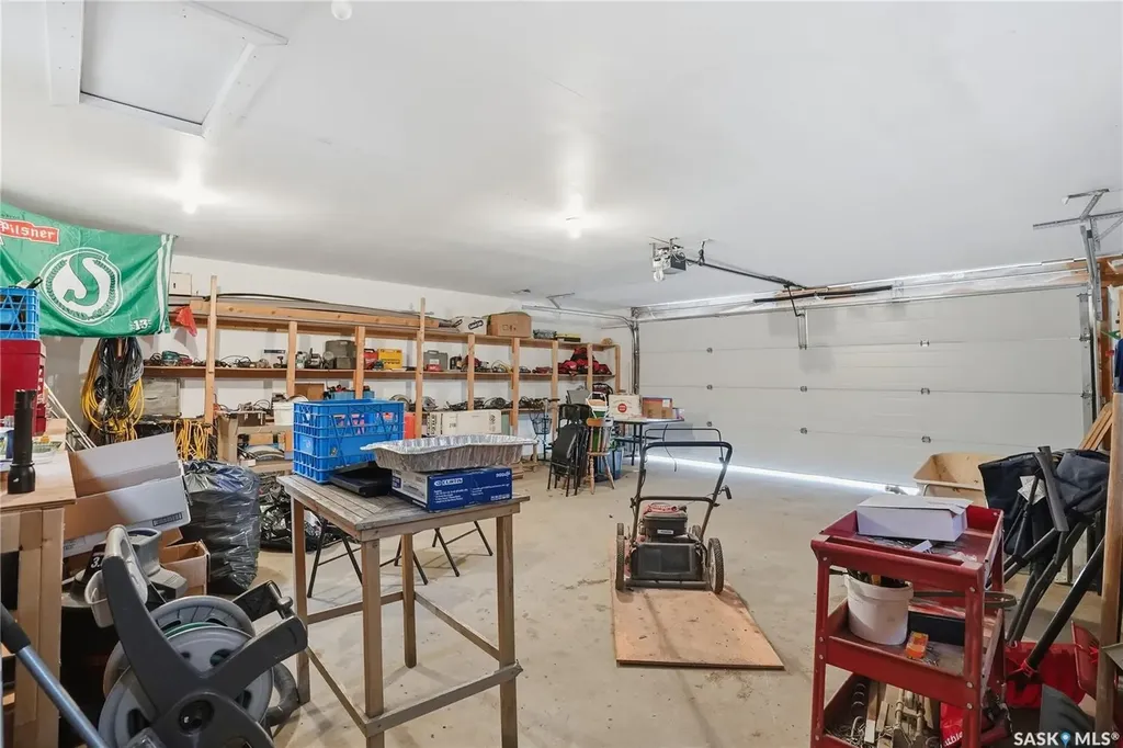4 Dunning Crescent Saskatoon SK S7J 2S5