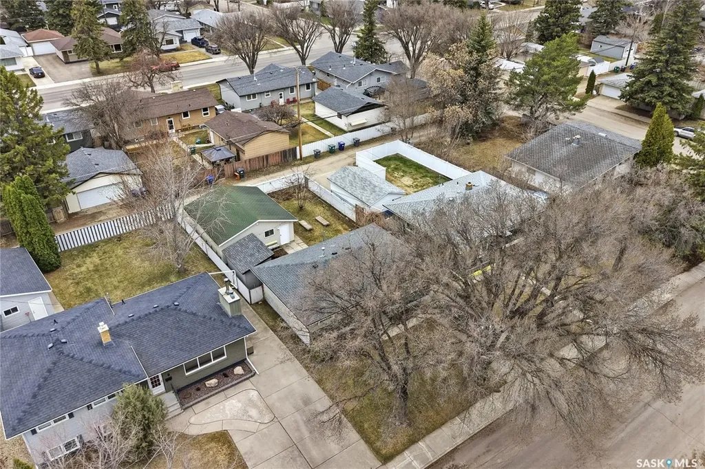 4 Dunning Crescent Saskatoon SK S7J 2S5
