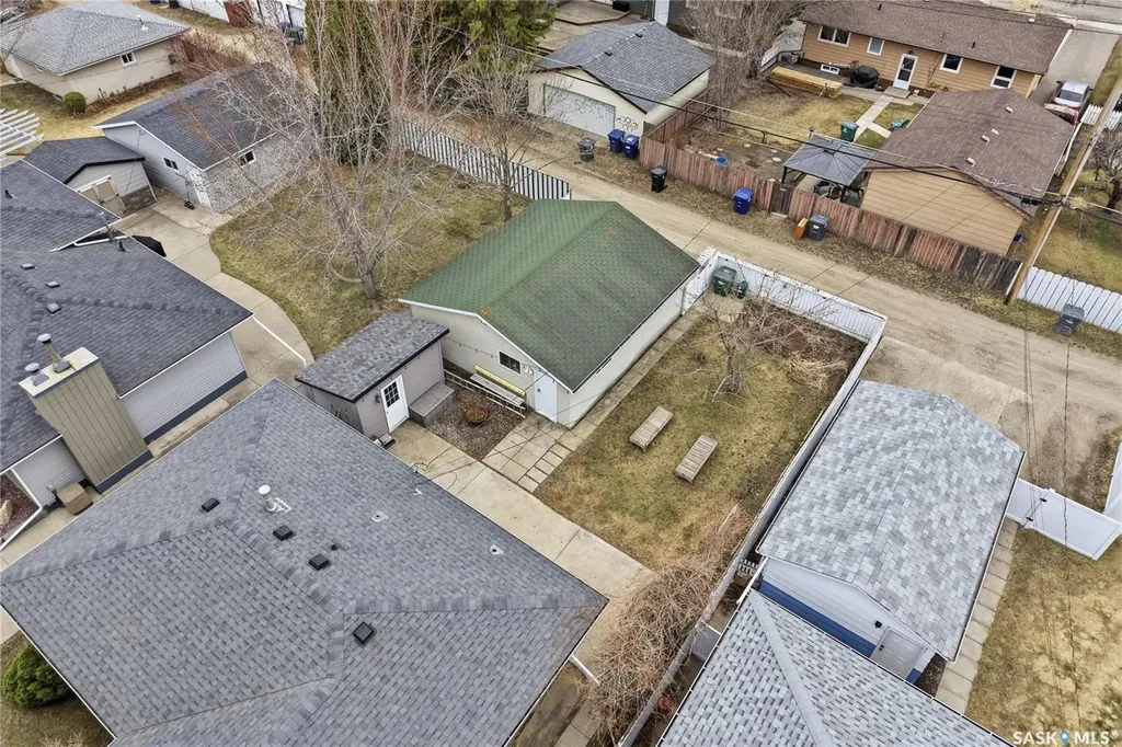 4 Dunning Crescent Saskatoon SK S7J 2S5