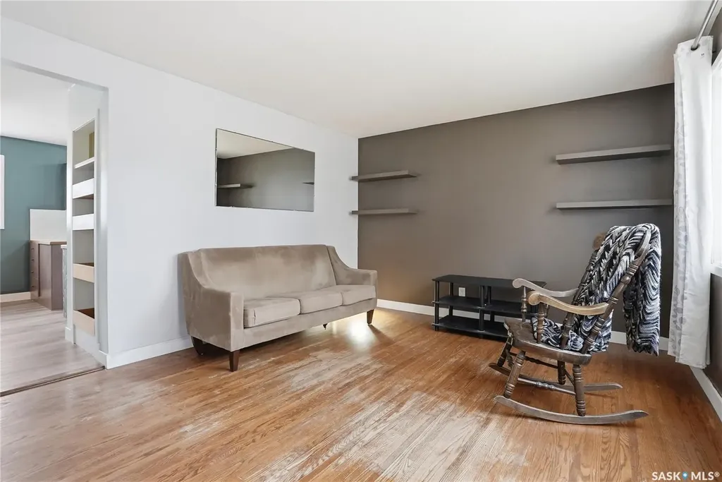 4 Dunning Crescent Saskatoon SK S7J 2S5