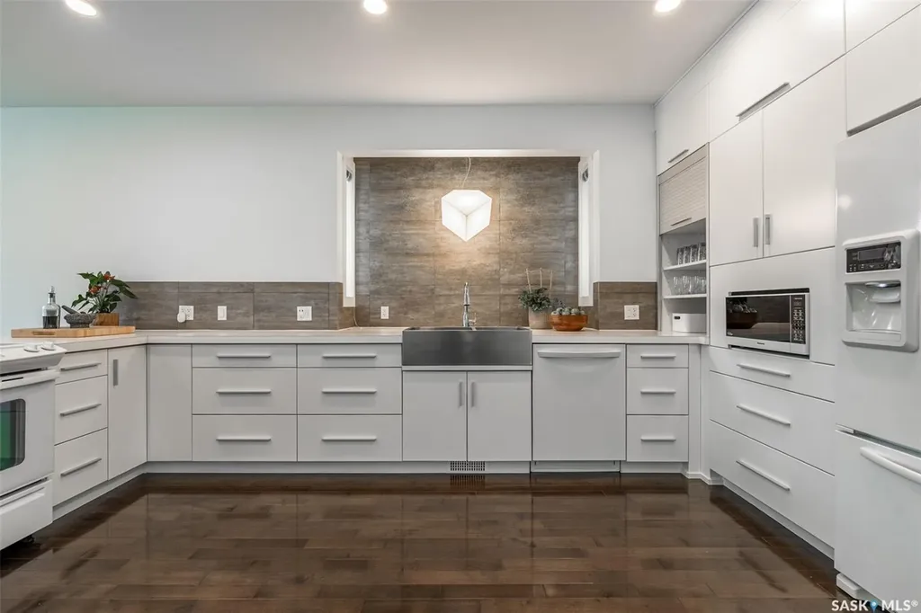 1150 Spadina Crescent E Saskatoon SK S7K 3H8