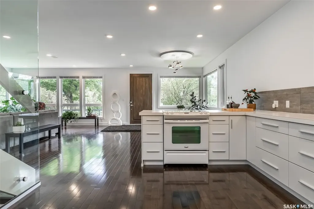 1150 Spadina Crescent E Saskatoon SK S7K 3H8