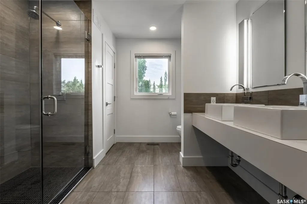 1150 Spadina Crescent E Saskatoon SK S7K 3H8