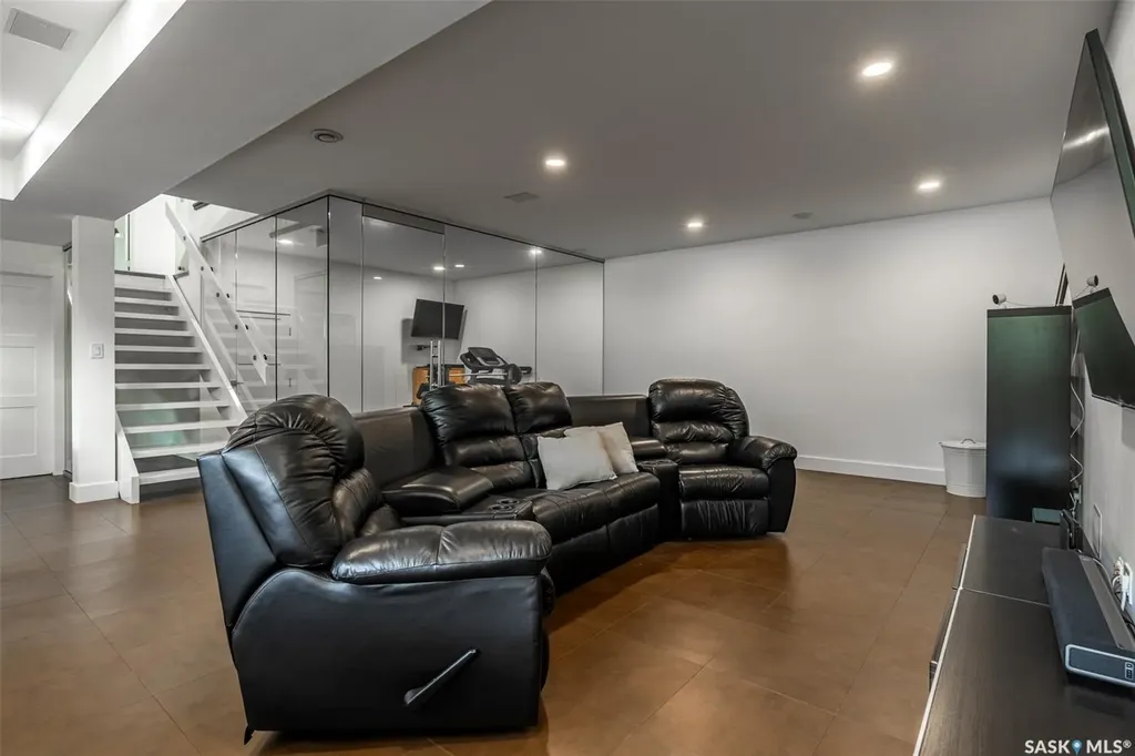 1150 Spadina Crescent E Saskatoon SK S7K 3H8