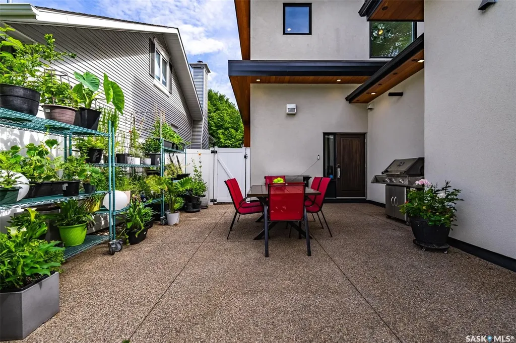 1150 Spadina Crescent E Saskatoon SK S7K 3H8