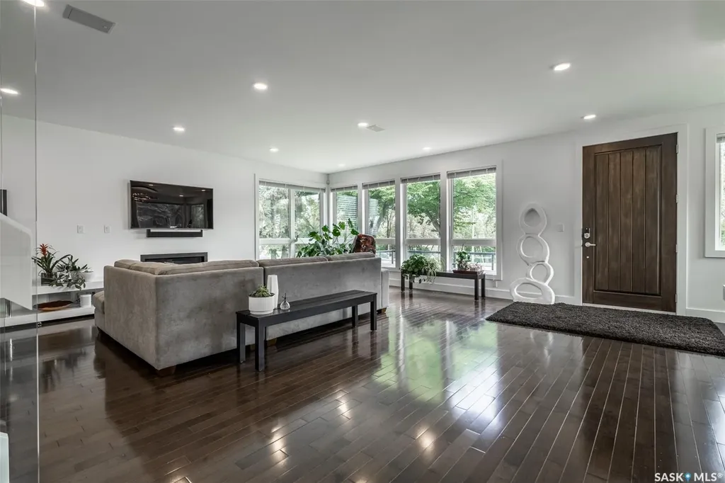 1150 Spadina Crescent E Saskatoon SK S7K 3H8