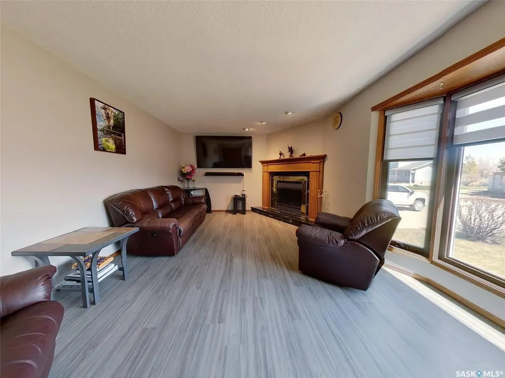 334 Young Street Earl Grey SK S0G 1J0