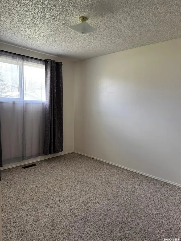 320 & 322 2nd Avenue Semans SK S0A 3S0