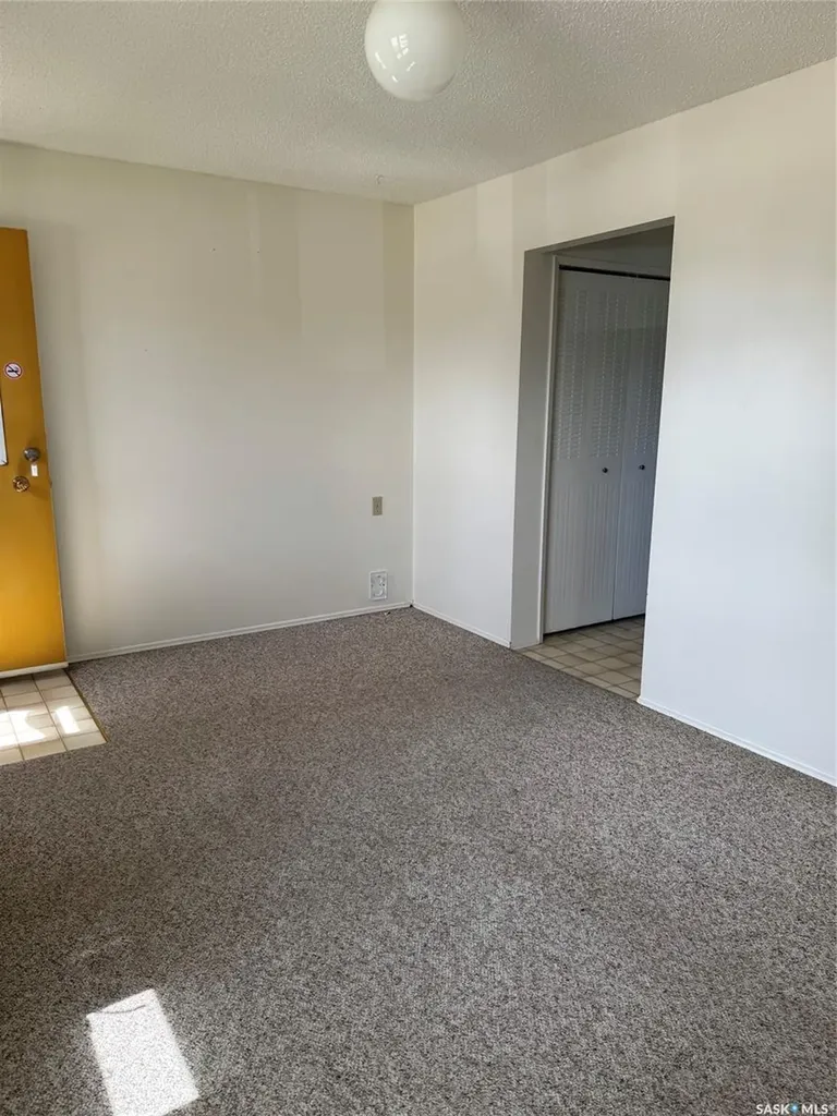320 & 322 2nd Avenue Semans SK S0A 3S0
