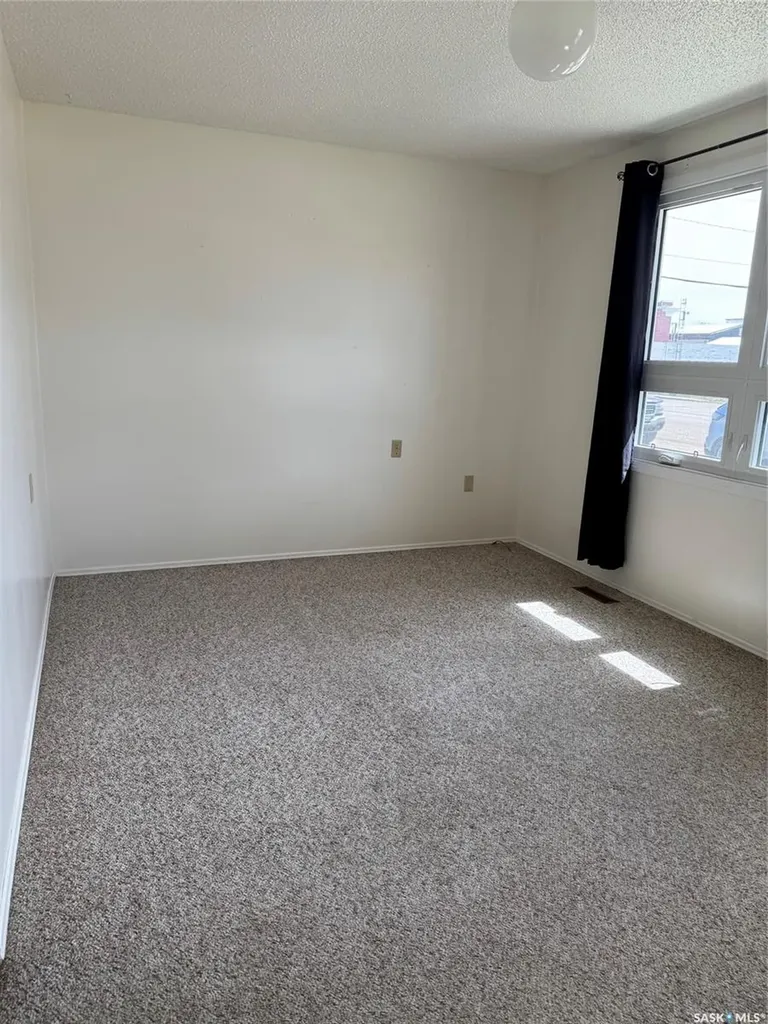 320 & 322 2nd Avenue Semans SK S0A 3S0