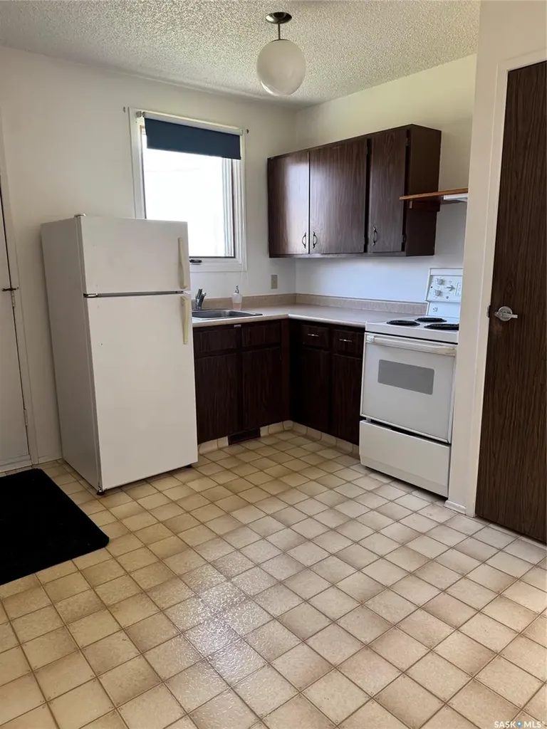 320 & 322 2nd Avenue Semans SK S0A 3S0