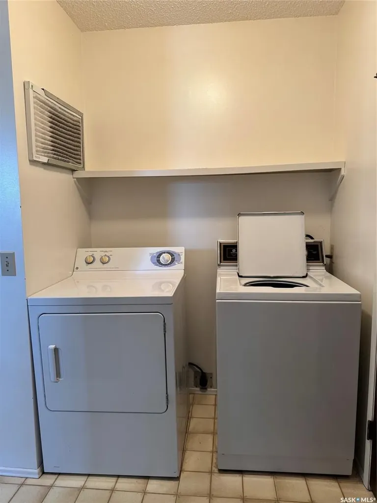 320 & 322 2nd Avenue Semans SK S0A 3S0