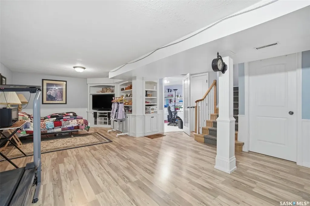 35 Harrison Crescent Saskatoon SK S7J 2K9