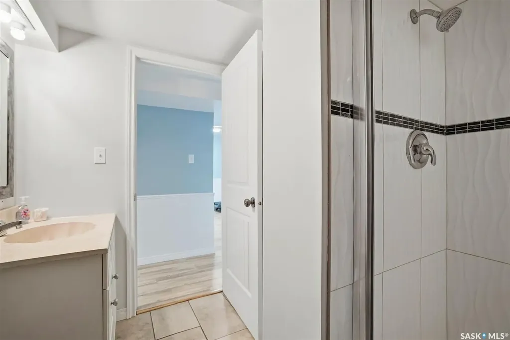 35 Harrison Crescent Saskatoon SK S7J 2K9