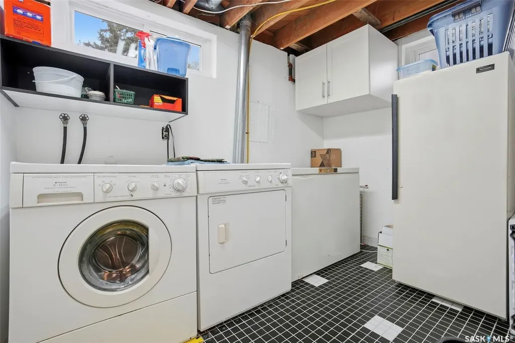 35 Harrison Crescent Saskatoon SK S7J 2K9