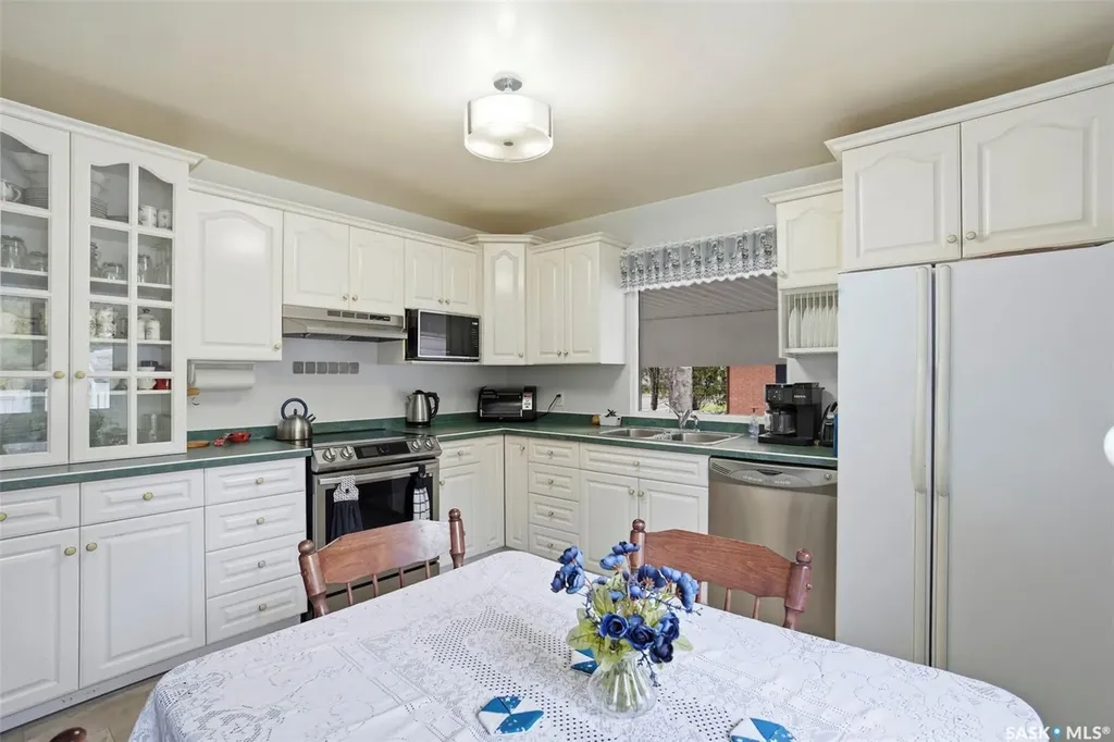 35 Harrison Crescent Saskatoon SK S7J 2K9