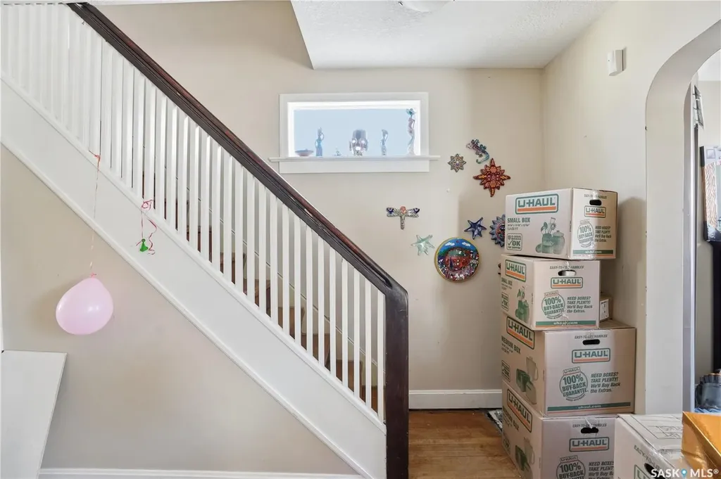 2512 Garnet Street Regina SK S4T 3A4